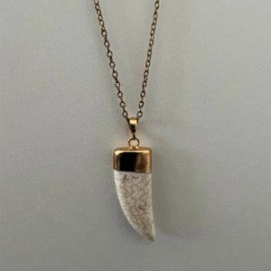 White Turquoise Horn Pendant Chain Necklace